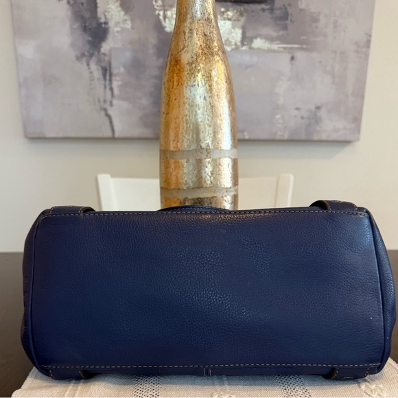 Tignanello Blue Leather Shoulder Bag - Picture 7 of 8